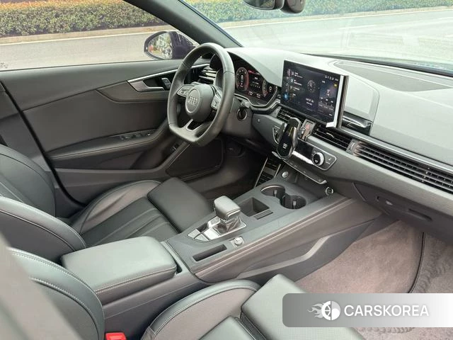 Audi A4L id 4260437 из Китая 9