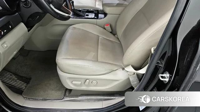 Kia The New Carnival id 3024686 из Кореи 9