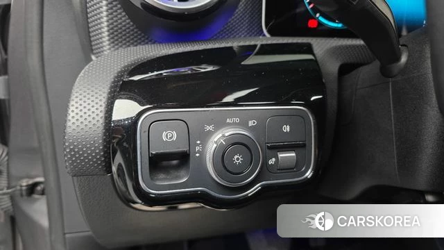 Mercedes-Benz A-Class W177 id 4609870 из Кореи 9