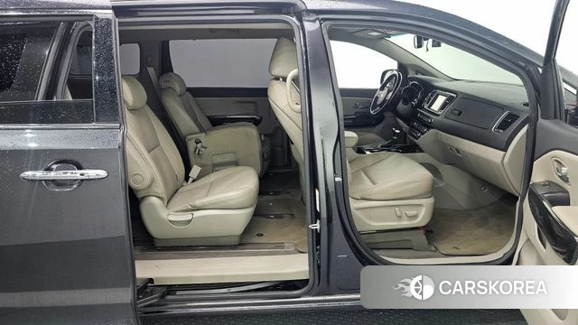Kia The New Carnival id 4563140 из Кореи 9