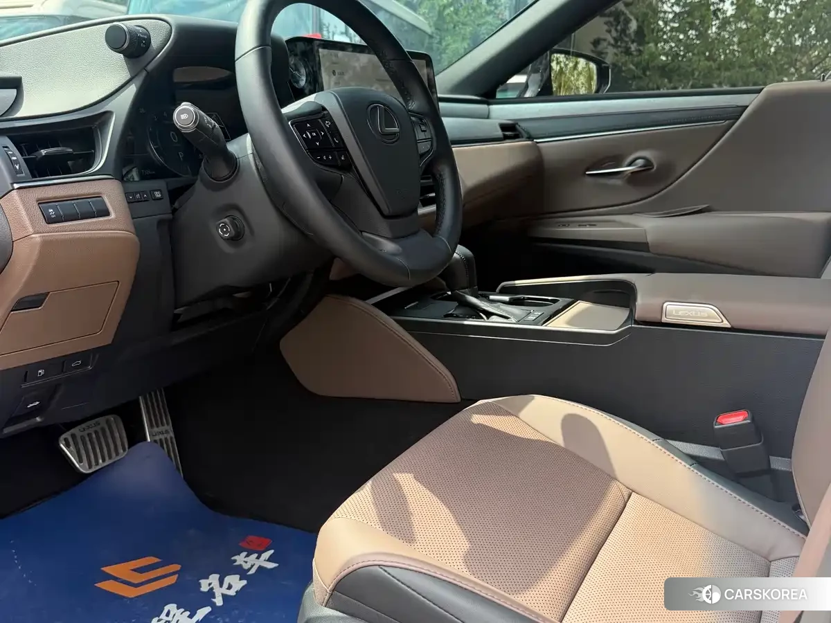 Lexus ES id 4546058 из Китая 9