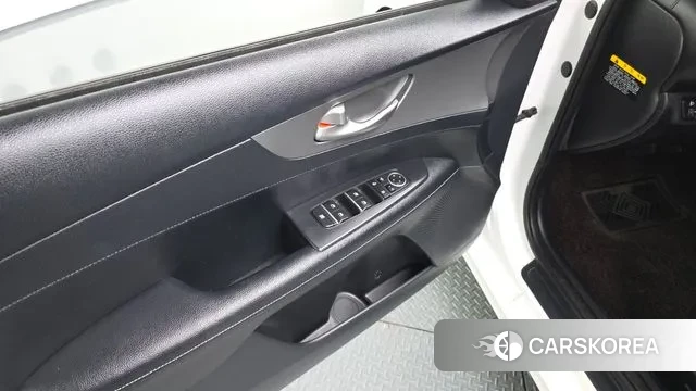 Kia Come New K3 id 3033422 из Кореи 9