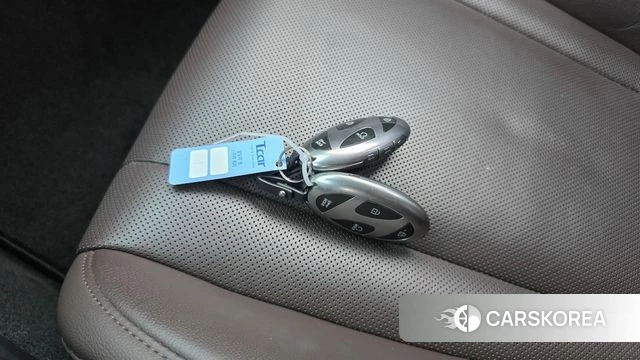 Hyundai Grandeur (GN7) id 4428071 из Кореи 9