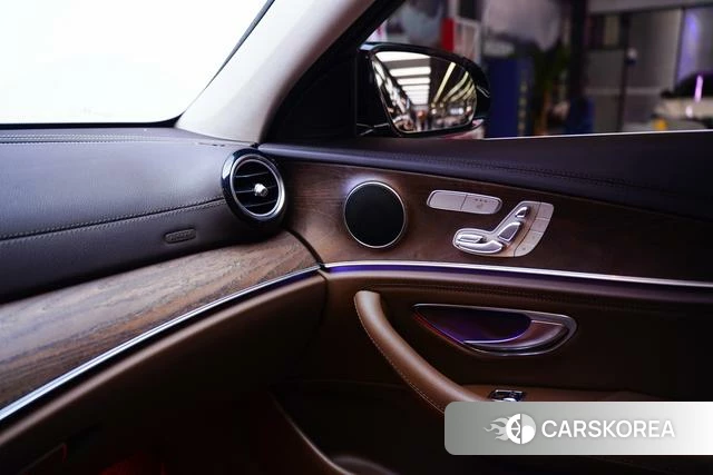 Mercedes-Benz E-class id 3856113 из Китая 9