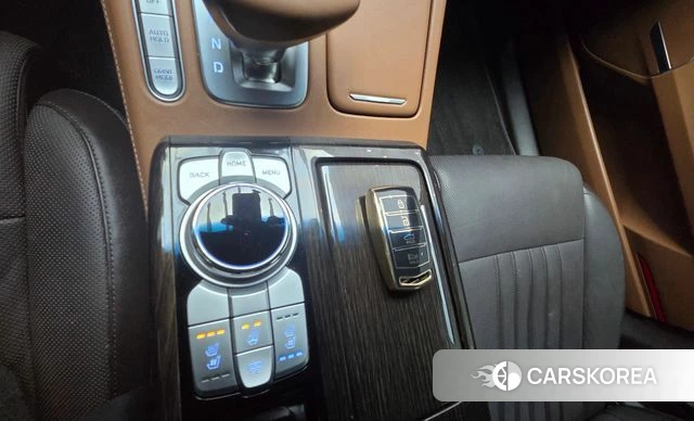 Genesis G90 id 3879902 из Кореи 9