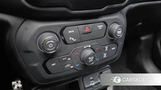 Jeep Renegade id 2985469 из Кореи 9