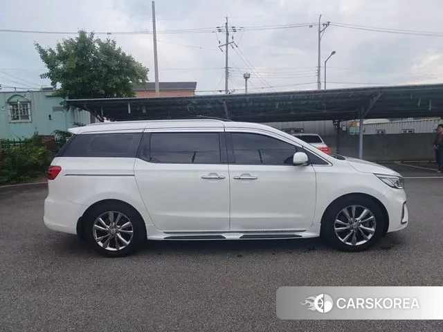 Kia The New Carnival id 2990831 из Кореи 9