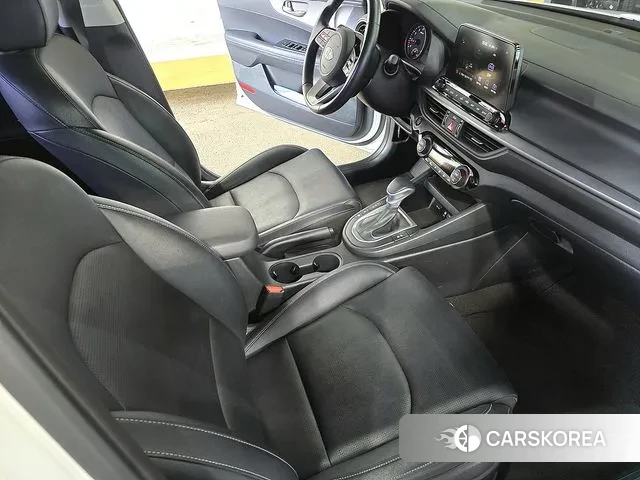 Kia Come New K3 id 3601749 из Кореи 9