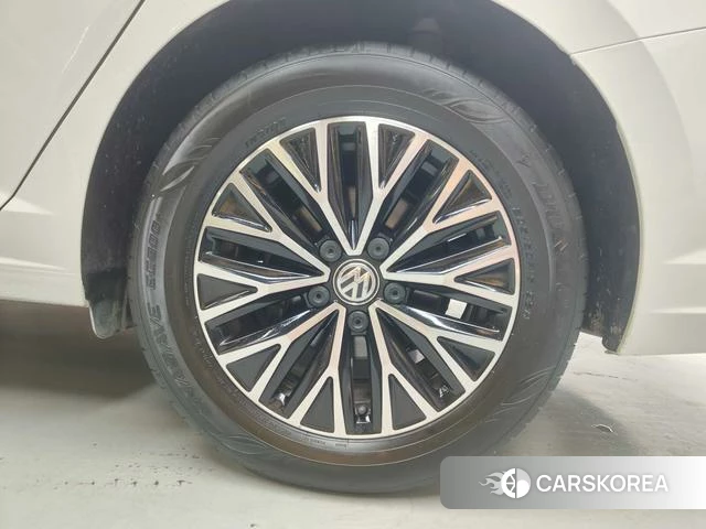 Volkswagen Sagitar id 4348695 из Китая 9