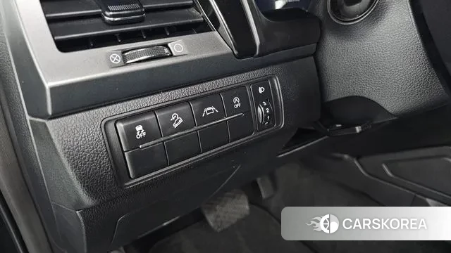 Ssangyong The New Rexton Sports Cannes id 3300945 из Кореи 9