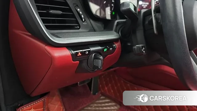 Porsche 911(992) id 3741221 из Кореи 9