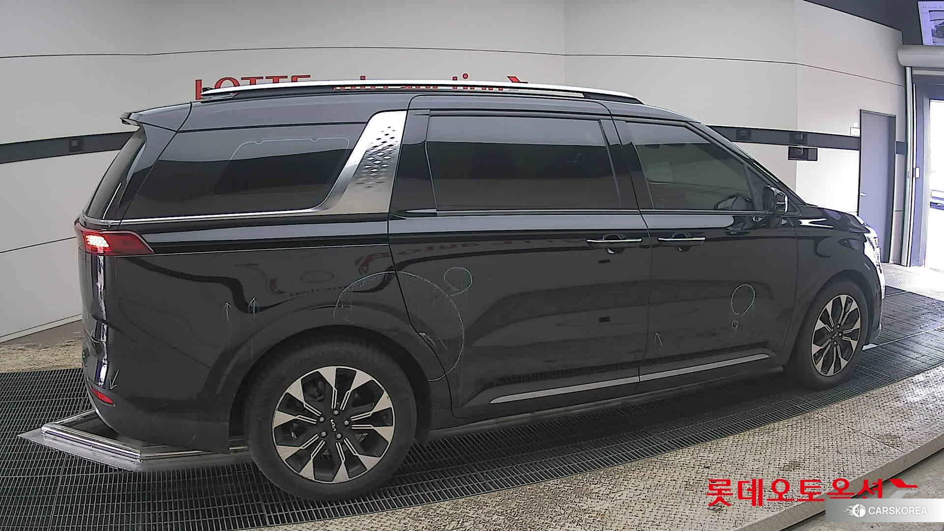 Kia Carnival id 3888430 из Кореи 9