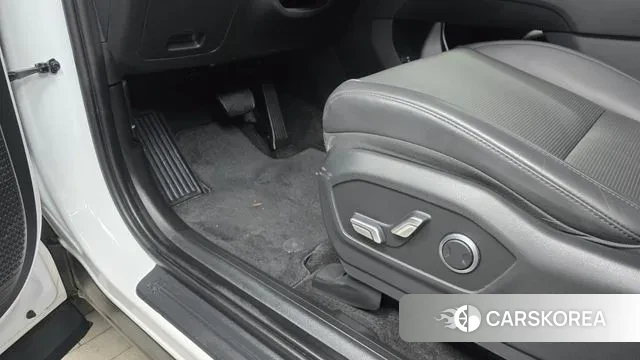 Hyundai Santa Fe (MX5) id 3590527 из Кореи 9