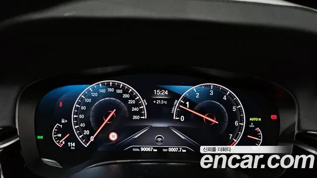 BMW 5 Series (G30) id 2660432 из Кореи 9