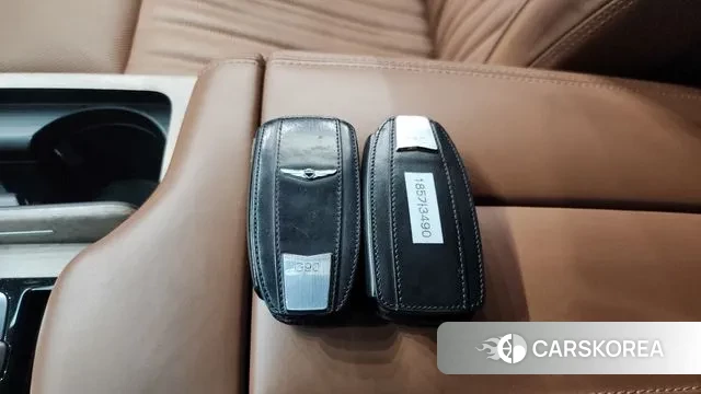 Genesis G90 id 3454701 из Кореи 9