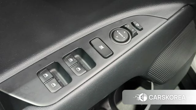Kia Stonic id 4732749 из Кореи 9