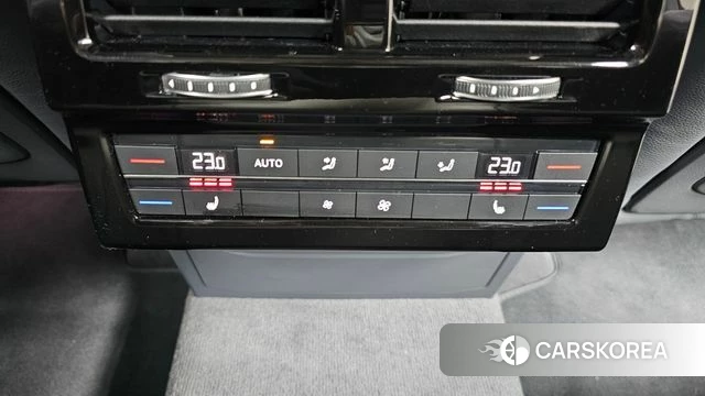 Volkswagen Touareg 3rd generation id 4279501 из Кореи 9