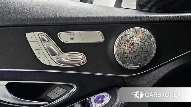 Mercedes-Benz C-Class W205 id 3608079 из Кореи 9