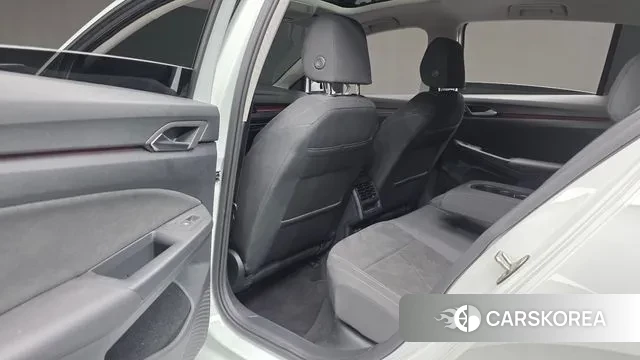 Volkswagen Golf 8th Generation id 3654119 из Кореи 9