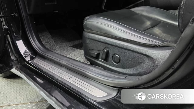 Hyundai The New Grandeur IG id 3879183 из Кореи 9