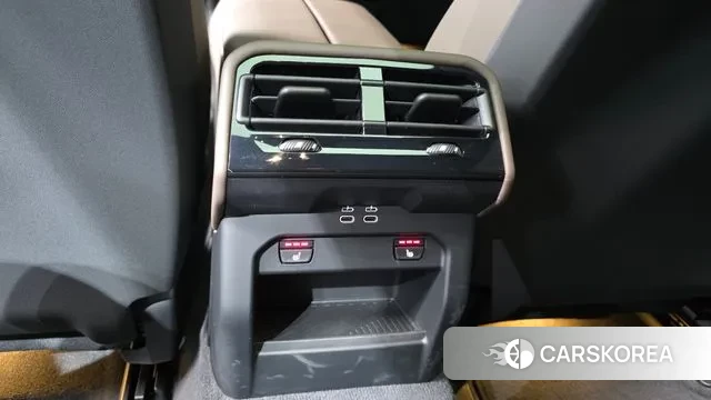 BMW 5 Series (G60) id 3512056 из Кореи 9