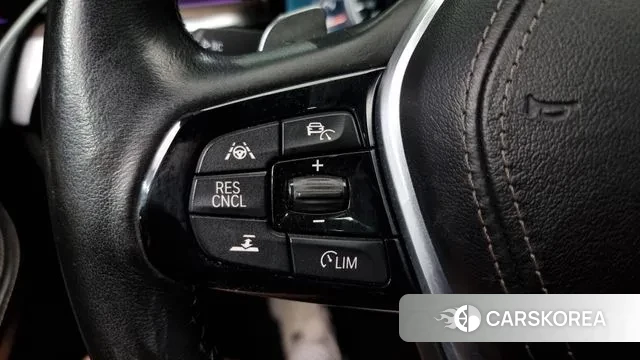 BMW 5 Series (G30) id 3034174 из Кореи 9