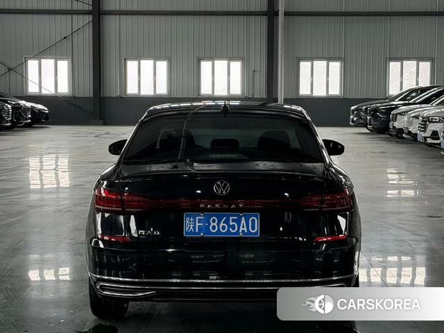 Volkswagen Passat id 4342156 из Китая 9