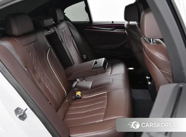 BMW 5 Series (G30) id 3058248 из Кореи 9