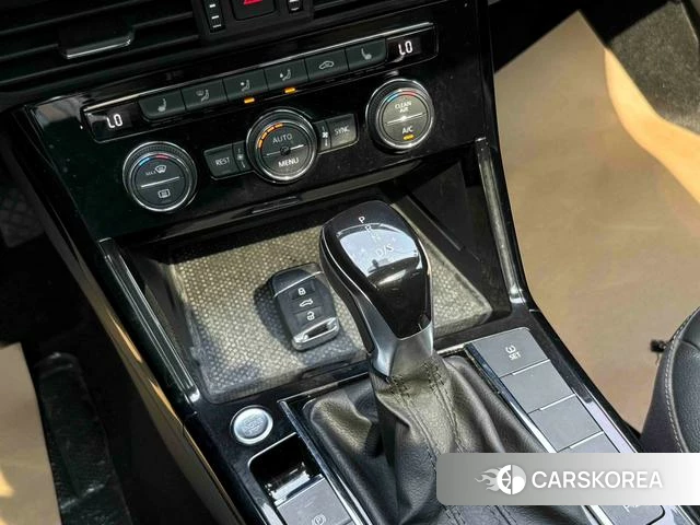 Volkswagen Passat id 4218194 из Китая 9