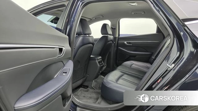 Hyundai Sonata (DN8) id 4637898 из Кореи 9