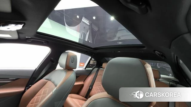 BMW 5 Series (G60) id 3786396 из Кореи 9