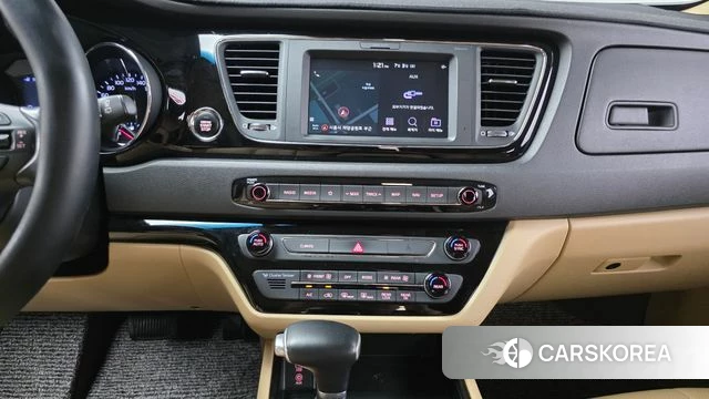 Kia The New Carnival id 4543318 из Кореи 9
