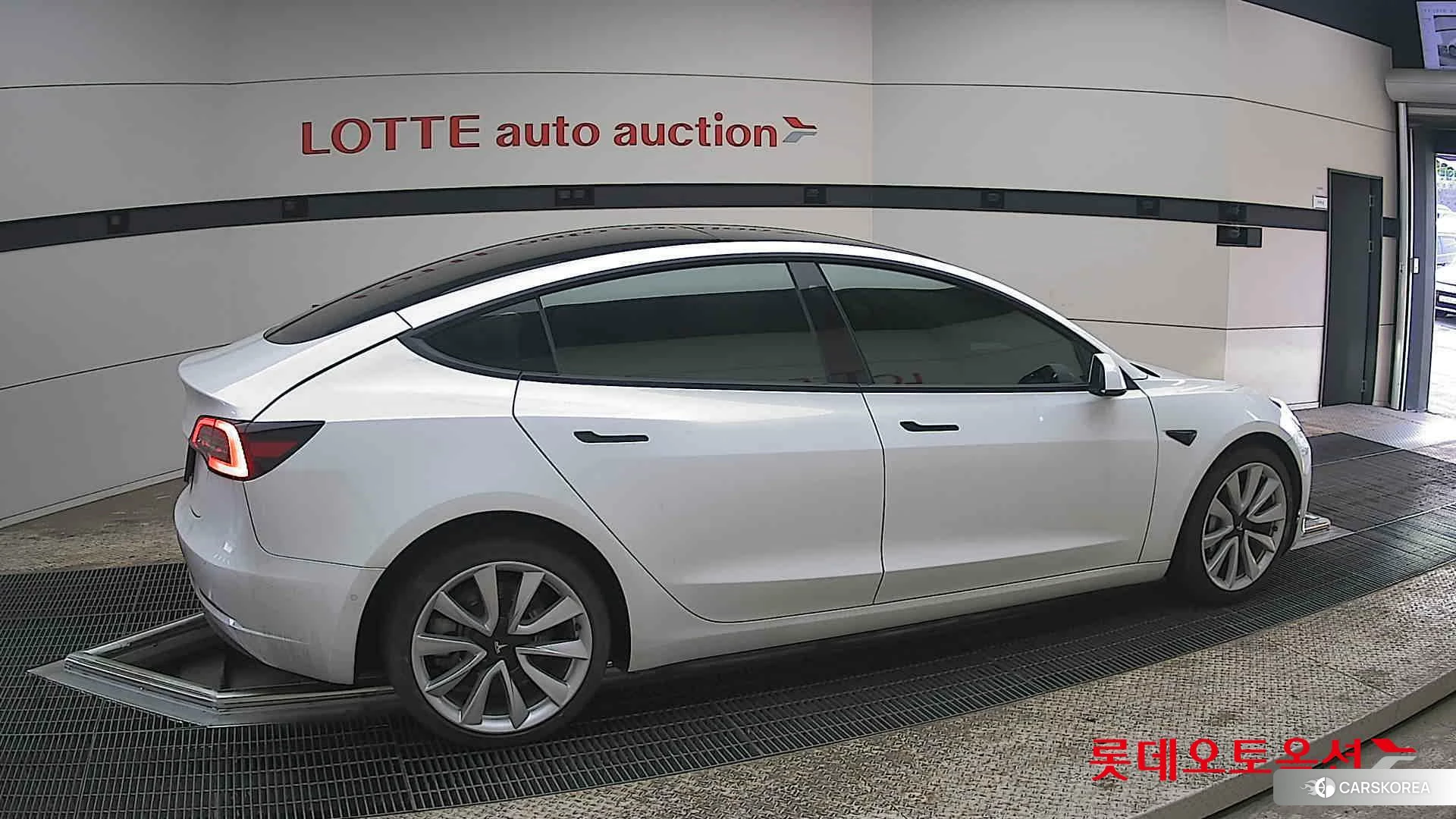 Tesla Model 3 Long Range id 3881981 из Кореи 9