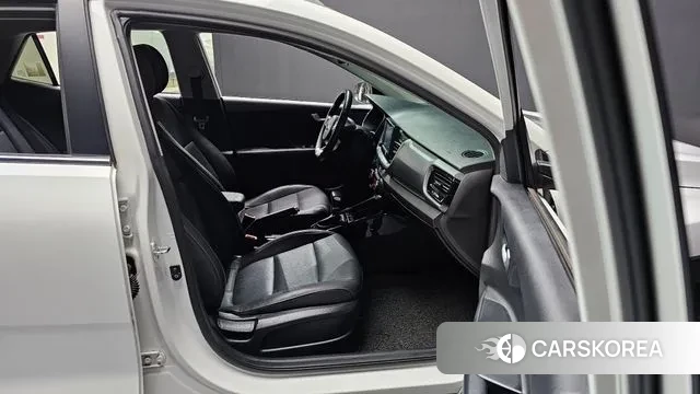 Kia Stonic id 3024722 из Кореи 9