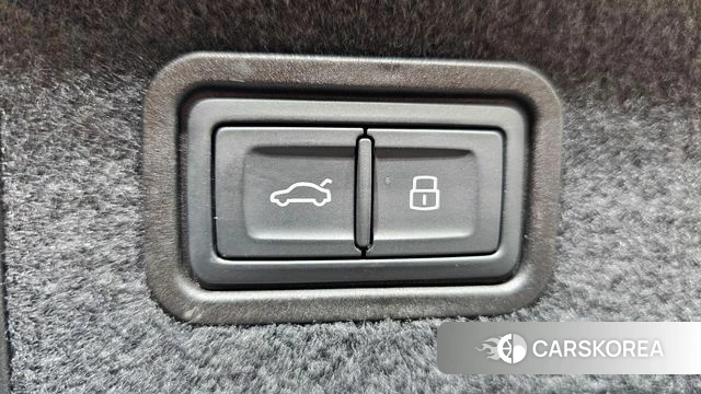 Audi A8 (D5) id 4329990 из Кореи 9