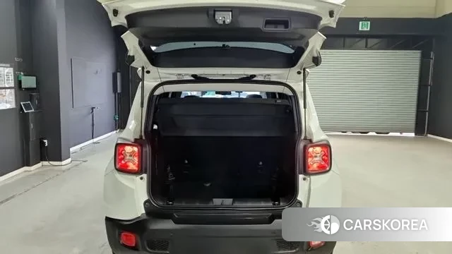 Jeep Renegade id 3646961 из Кореи 9