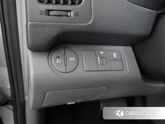 Hyundai The New Grand Starex id 3718475 из Кореи 9