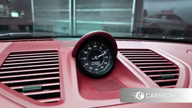 Porsche 911(992) id 3192409 из Кореи 9