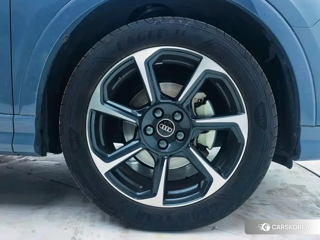 Audi Q3 Sportback id 4607232 из Китая 9