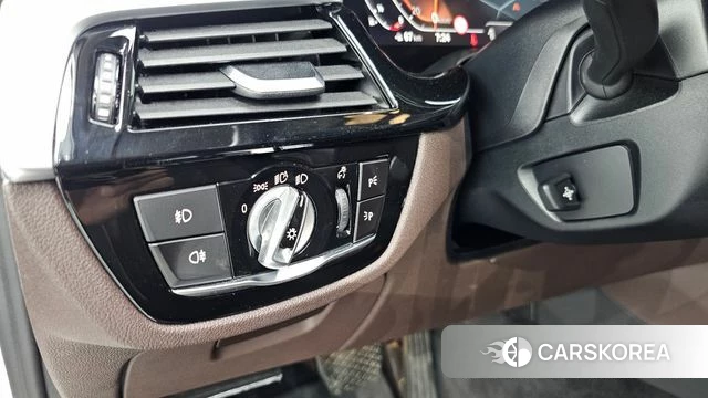 BMW 5 Series (G30) id 4562639 из Кореи 9