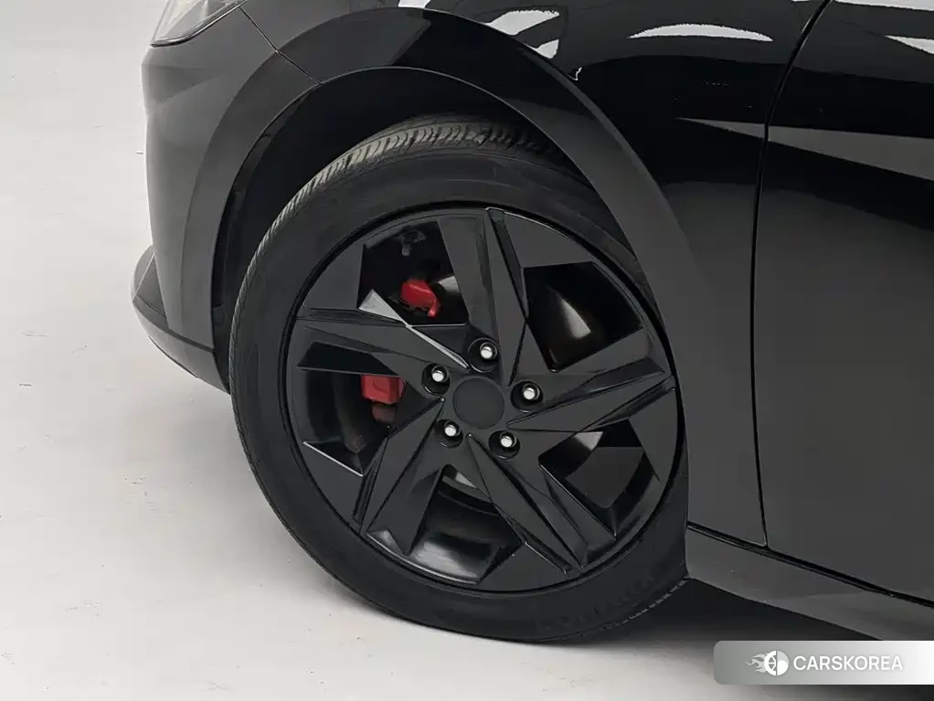 Hyundai Elantra id 4664641 из Китая 9