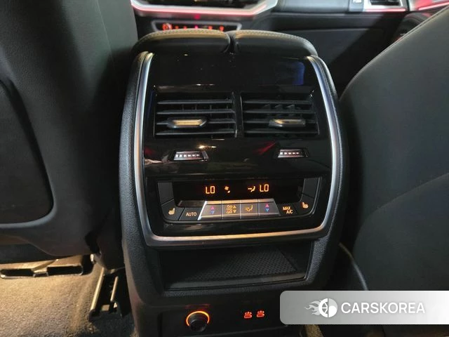 BMW XM (G09) id 4493703 из Кореи 9