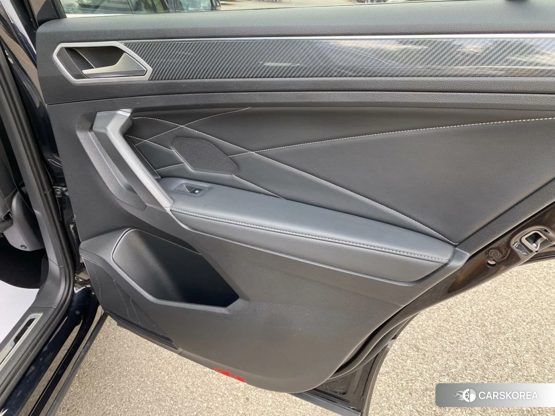 Volkswagen Tiguan L id 4492855 из Китая 9