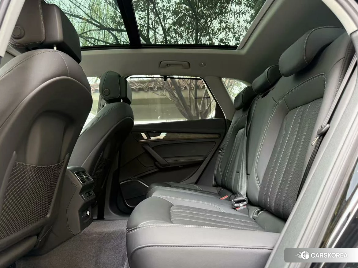 Audi Q5L id 4455122 из Китая 9