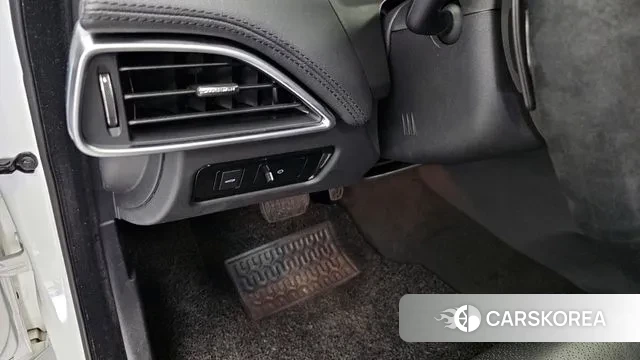 Jaguar XE id 3090803 из Кореи 9