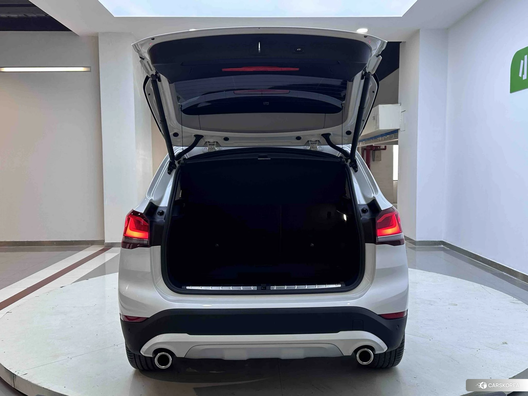 BMW X1 id 4510480 из Китая 9