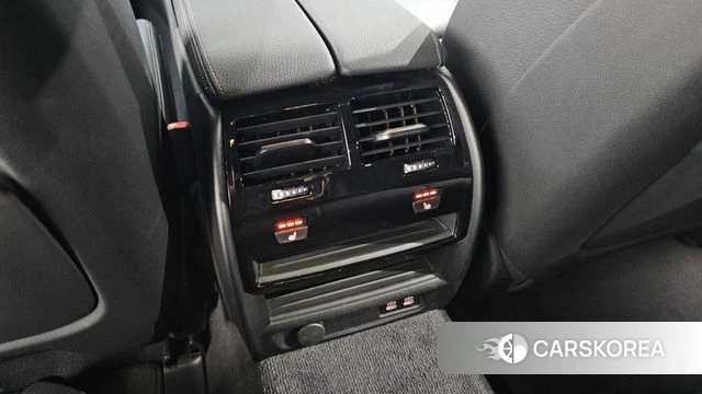 BMW 5 Series (G30) id 3940888 из Кореи 9