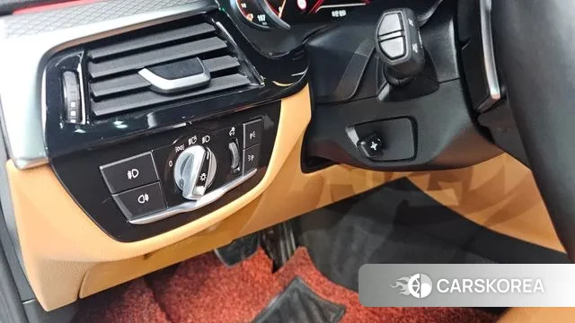 BMW 5 Series (G30) id 3254427 из Кореи 9