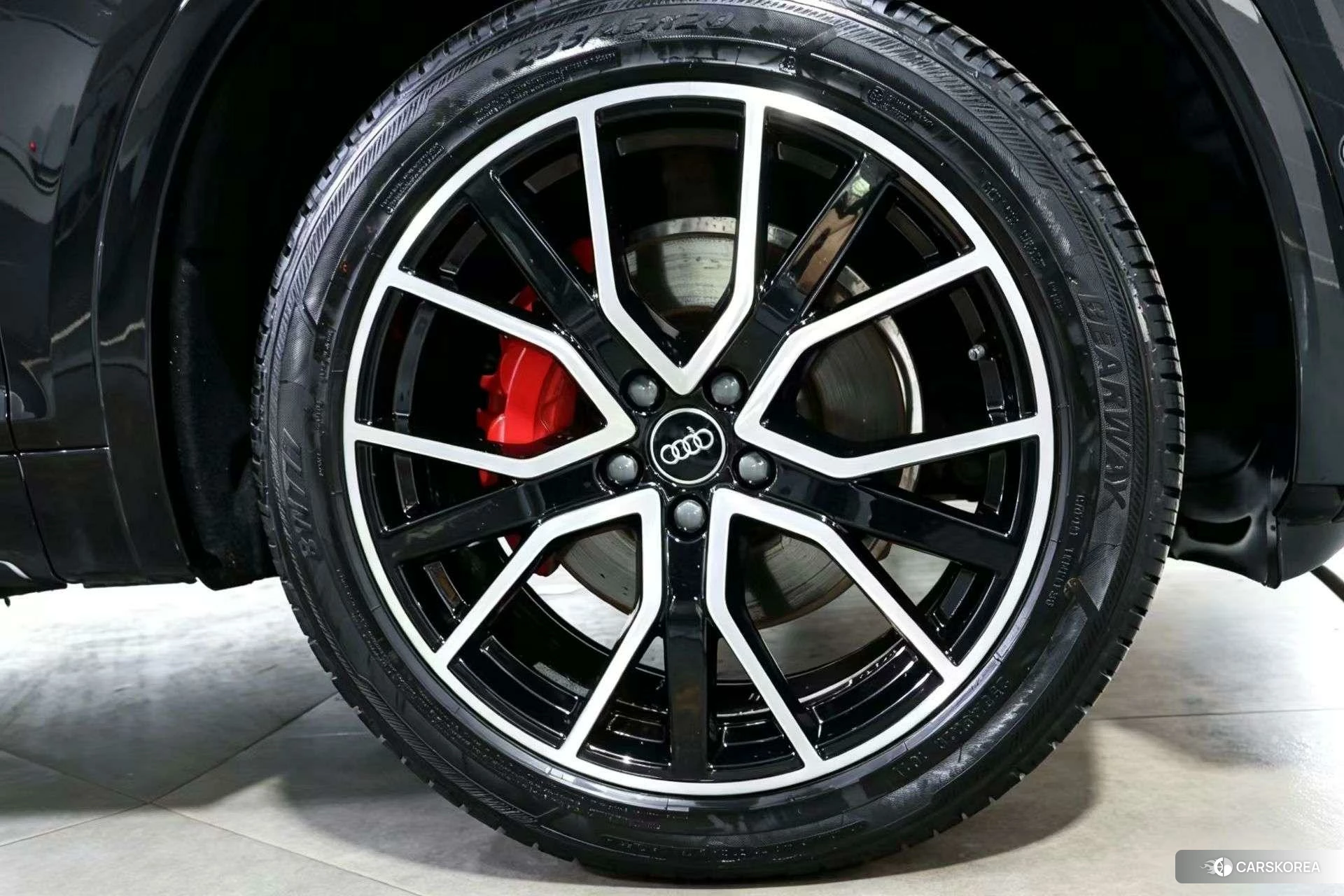 Audi Q5L id 4510824 из Китая 9