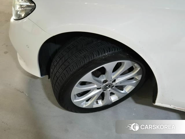 Mercedes-Benz E-Class W213 id 4610589 из Кореи 9
